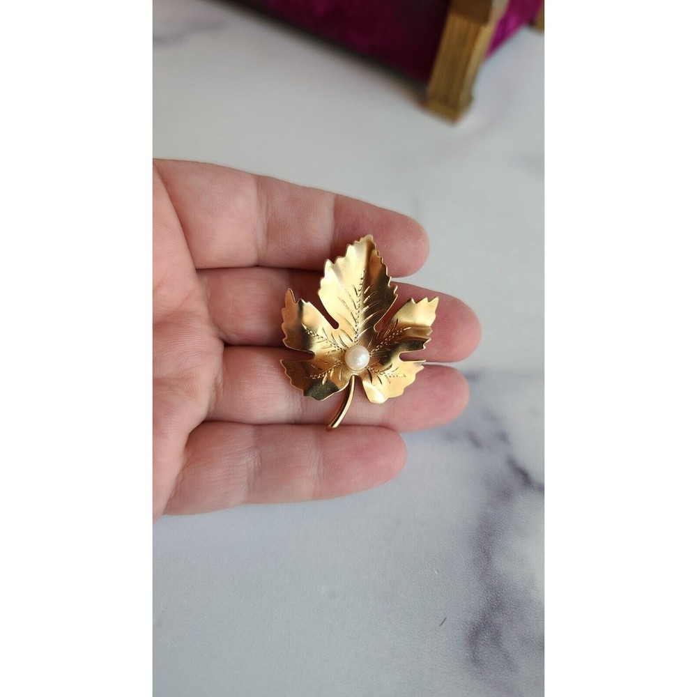 Vintage 12K Gold Filled Signed Karen Lynne Autumn Maple Leaf Designer Brooch Pin